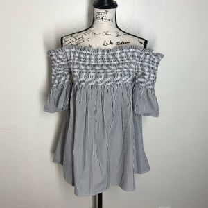  Romeo + Juliet Couture Stripe Off Shoulder Top